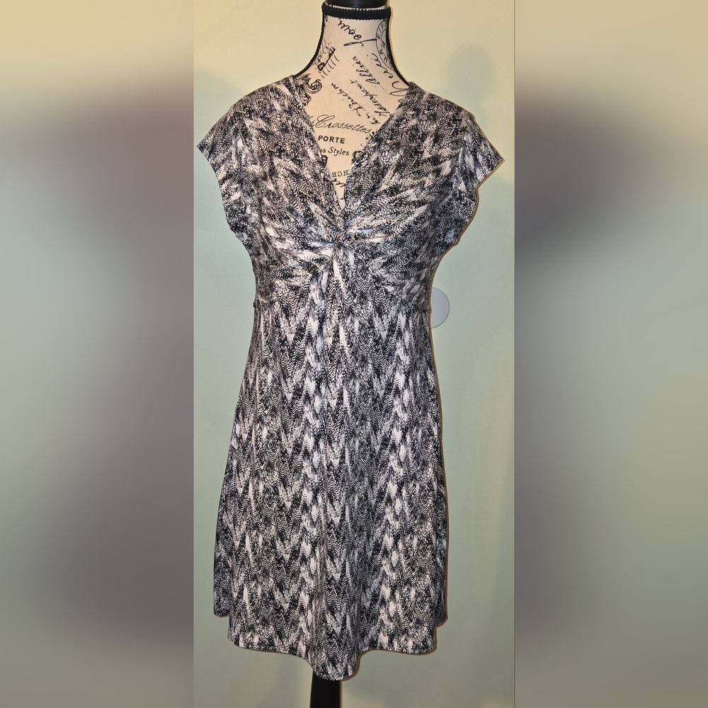 Soybu Womens Sz L Twist Front Black/white Geo Print Dress